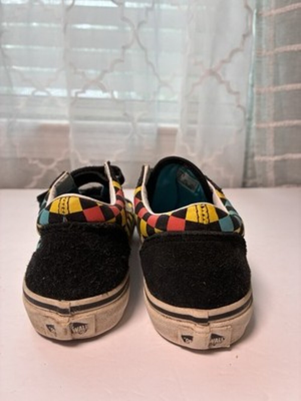 VANS Old Skool V Neon Glow Checkerboard Youth Size 3 Skate Shoes - Picture 9 of 11